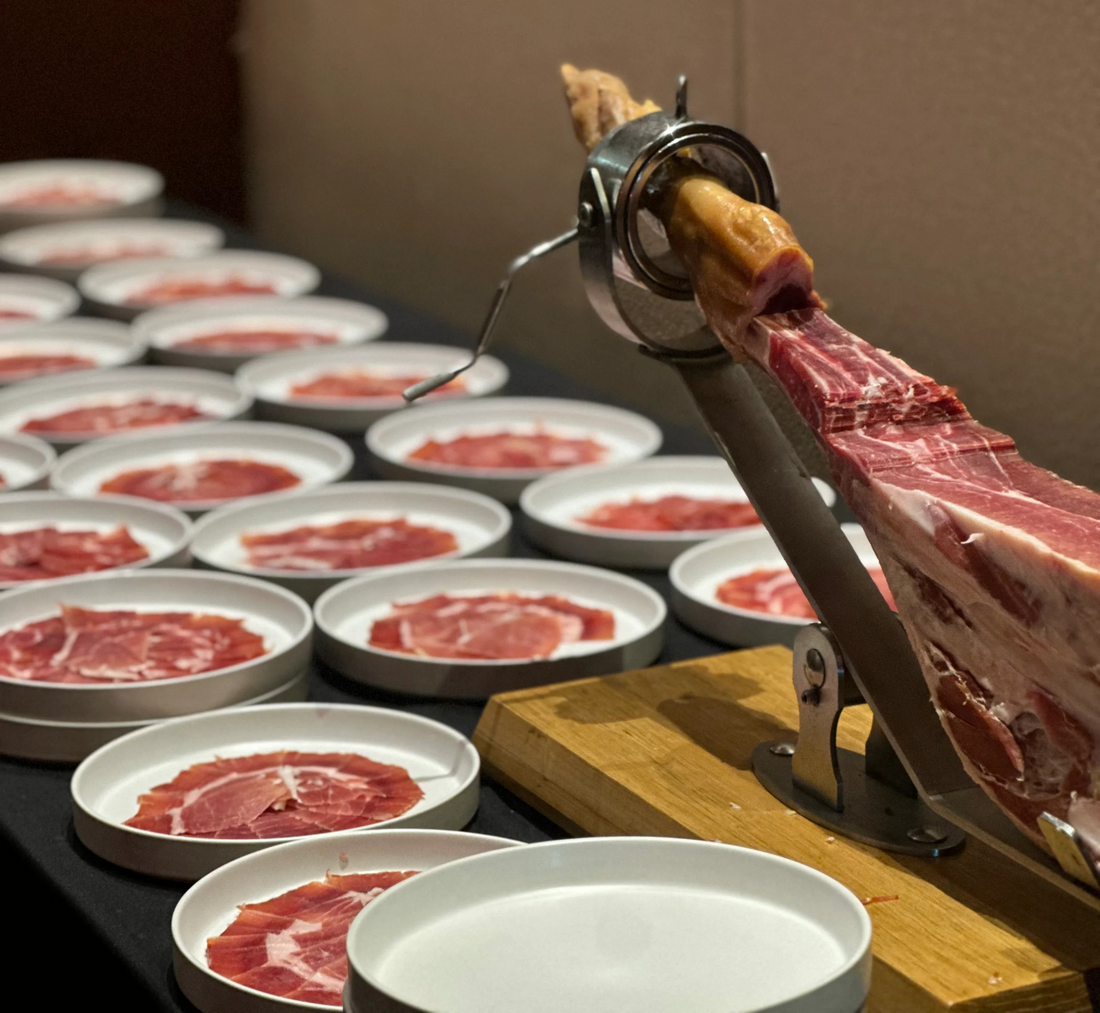 Pata de Jamón Serrano e Ibérico de Bellota